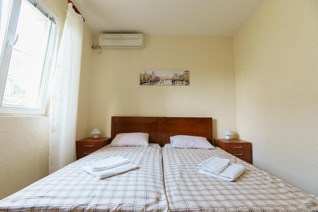 Apartments Lora Bar Dış mekan fotoğraf