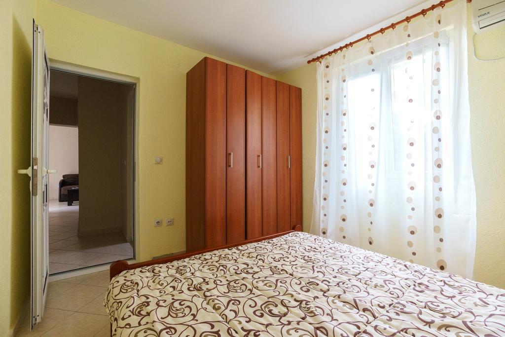 Apartments Lora Bar Dış mekan fotoğraf
