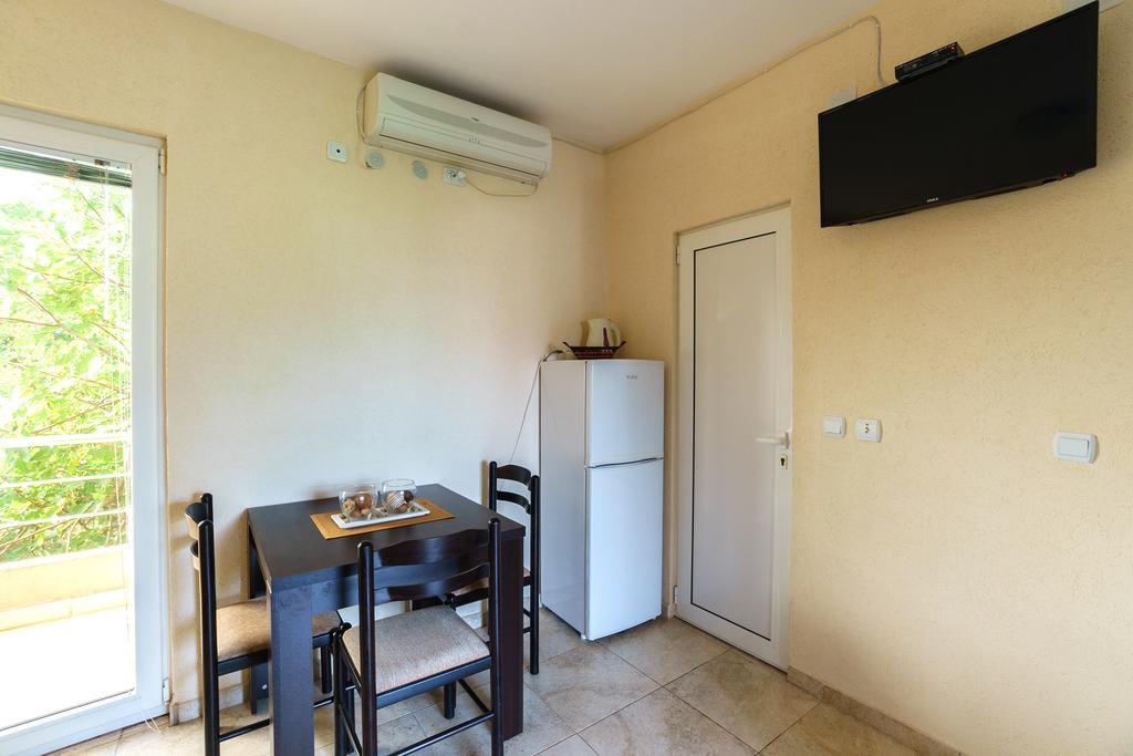 Apartments Lora Bar Dış mekan fotoğraf