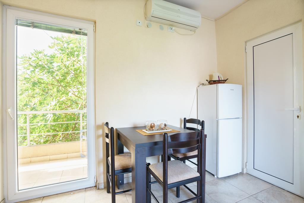 Apartments Lora Bar Dış mekan fotoğraf
