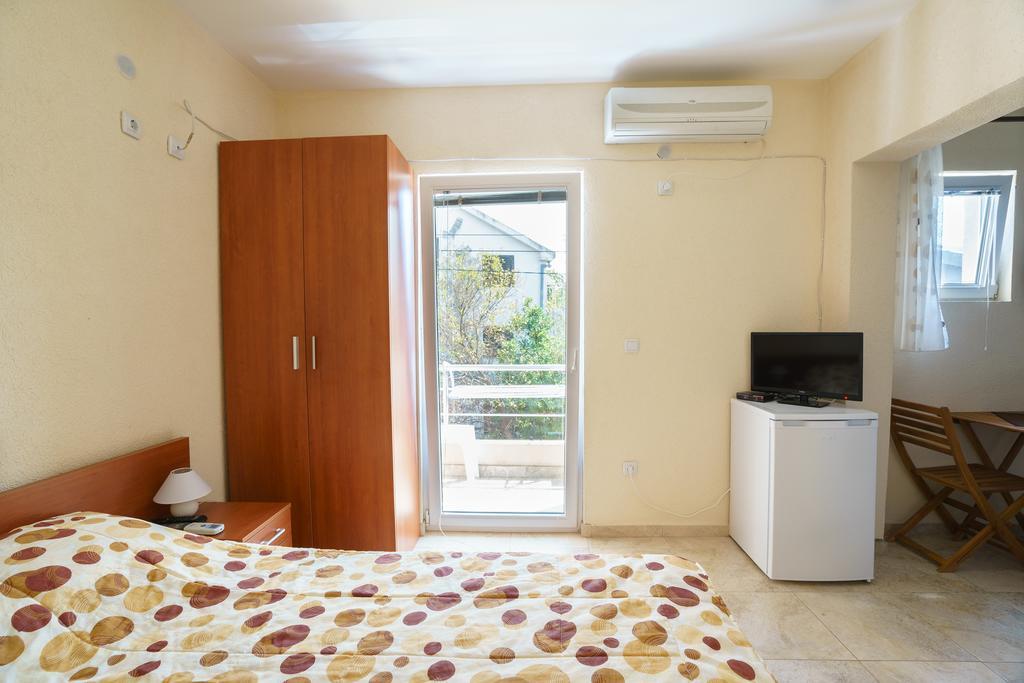 Apartments Lora Bar Dış mekan fotoğraf