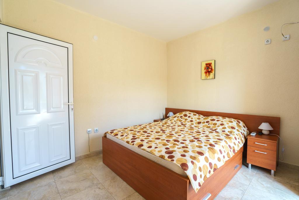 Apartments Lora Bar Dış mekan fotoğraf