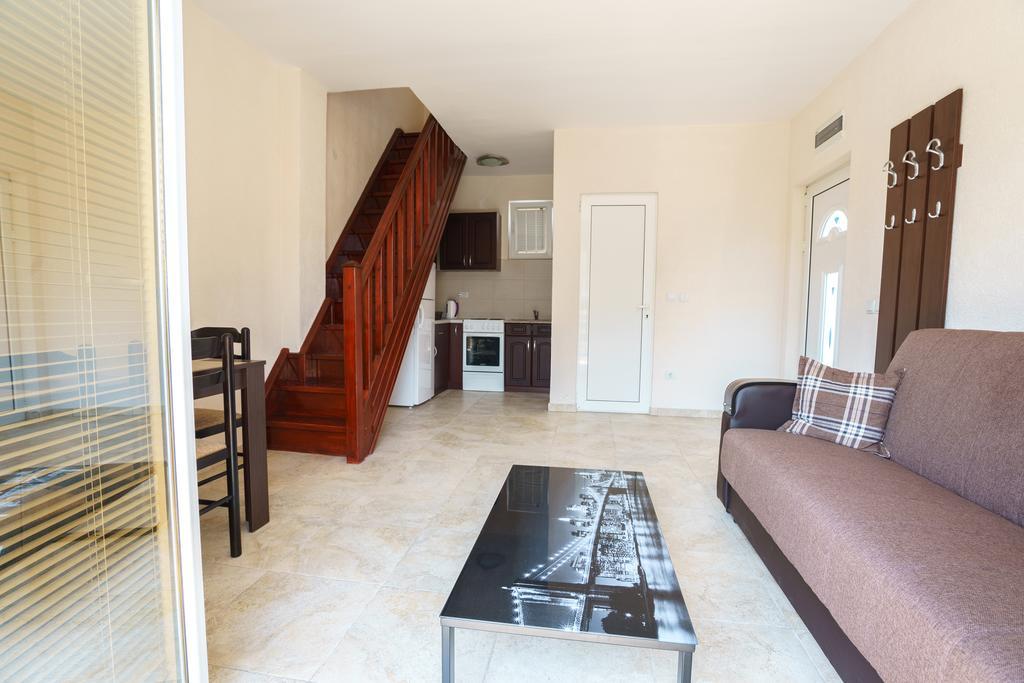 Apartments Lora Bar Dış mekan fotoğraf