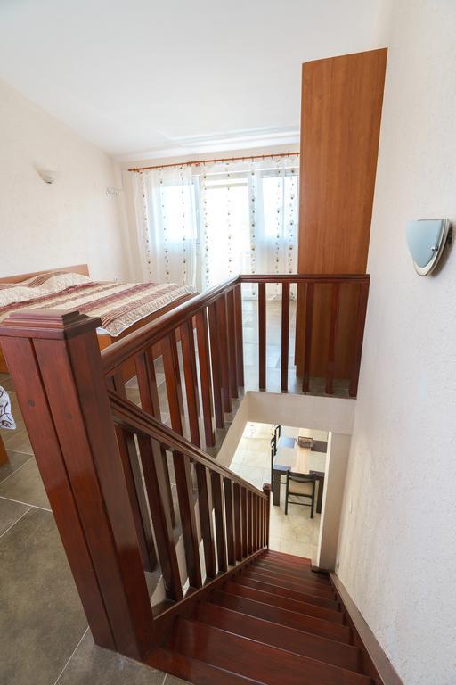 Apartments Lora Bar Dış mekan fotoğraf