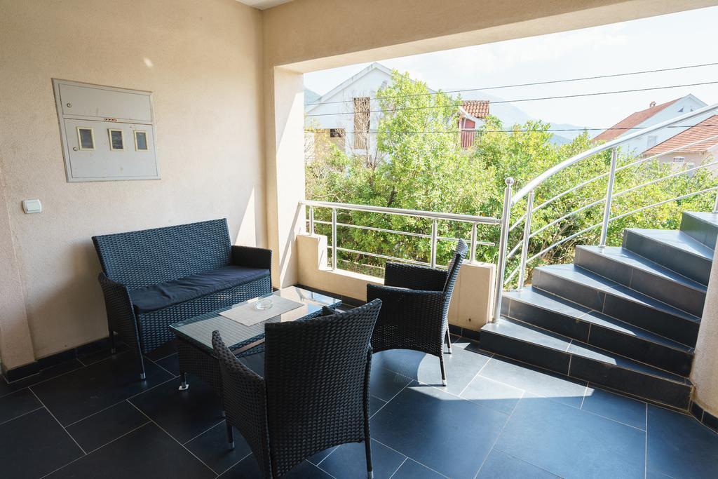 Apartments Lora Bar Dış mekan fotoğraf