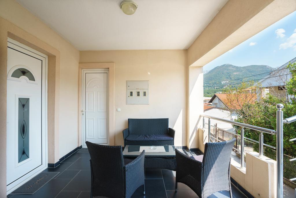 Apartments Lora Bar Dış mekan fotoğraf